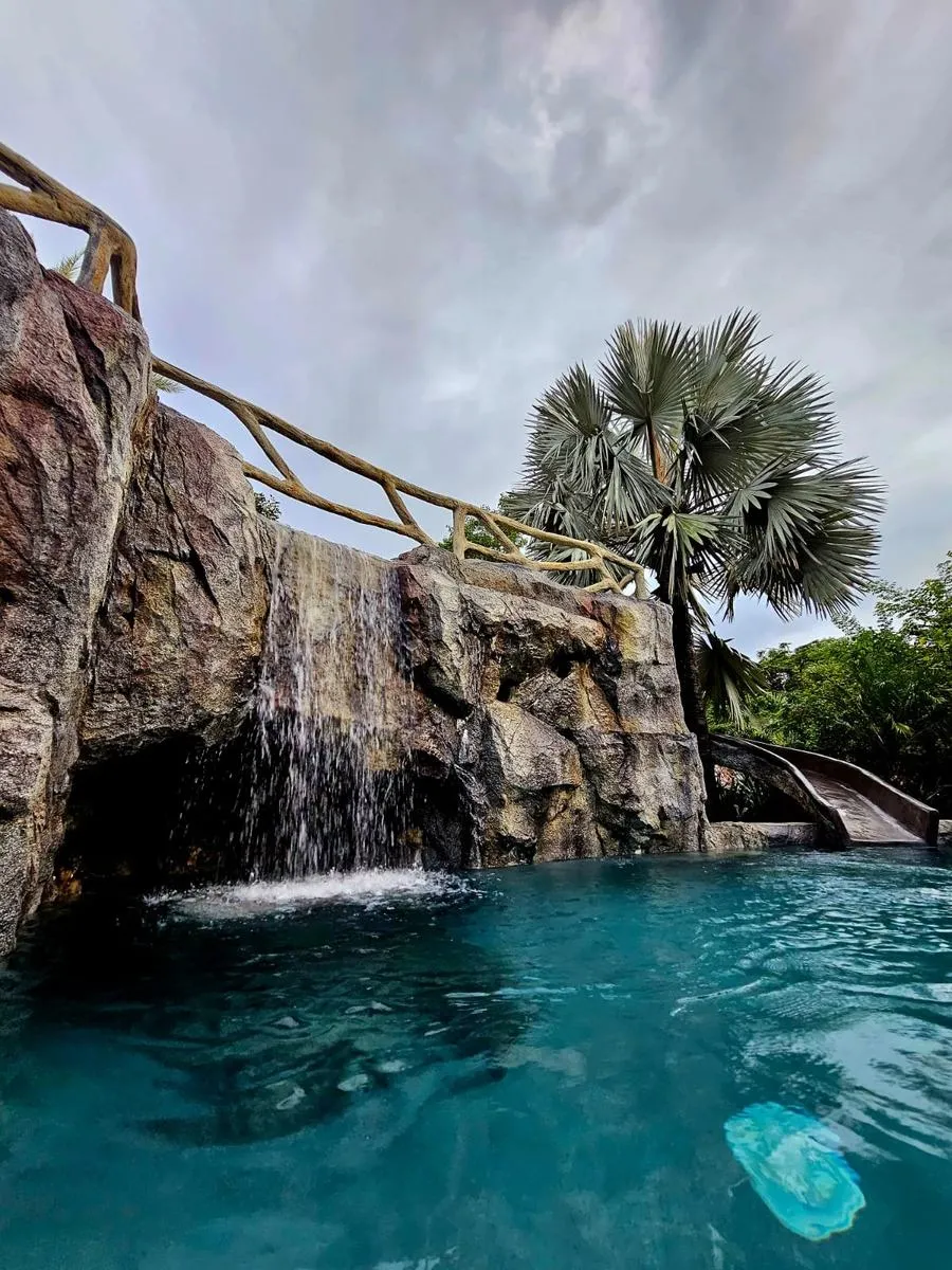 Waterfall pool